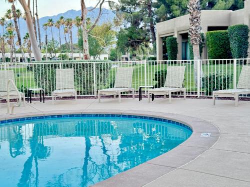 Desert Princess Serenity Suite — 4-Star Luxury Hotel in Cathedral City, United States