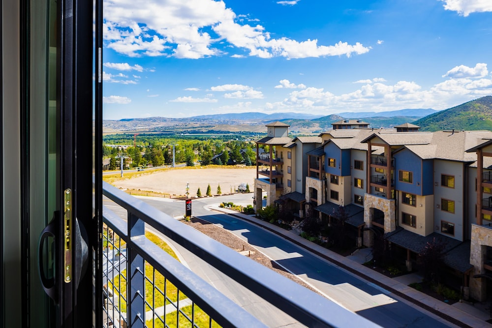 Yotelpad Park City - photo 25