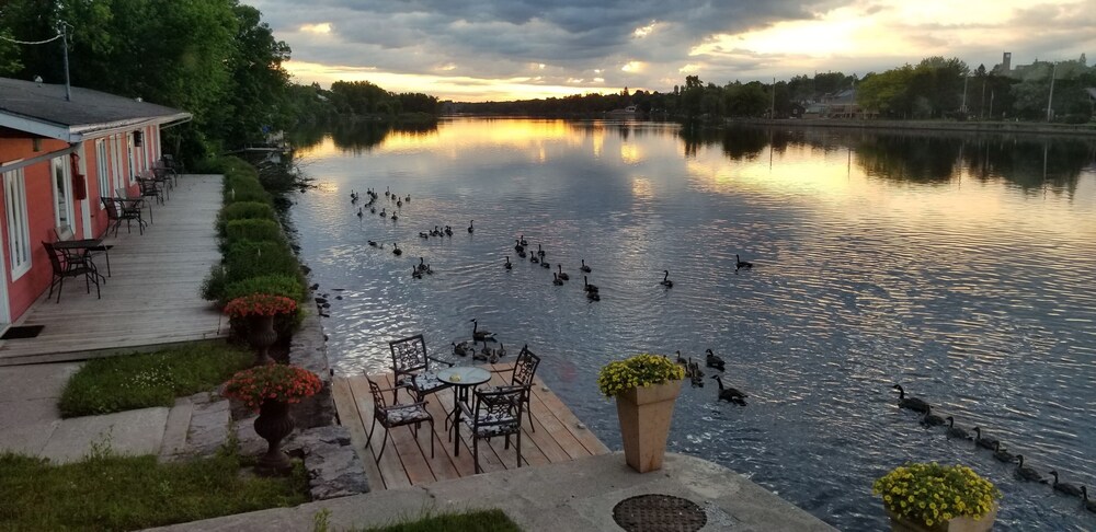 The Water’s Edge Inn in Belleville, Canada
