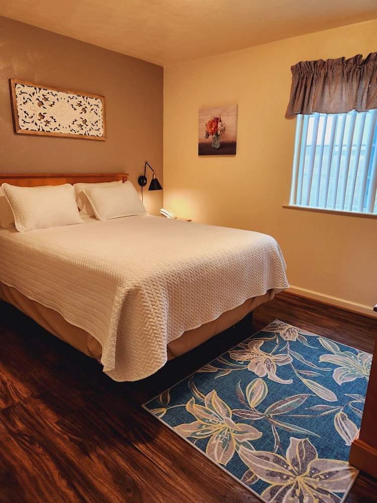 Affordable Corporate Suites of Overland Drive - photo 12