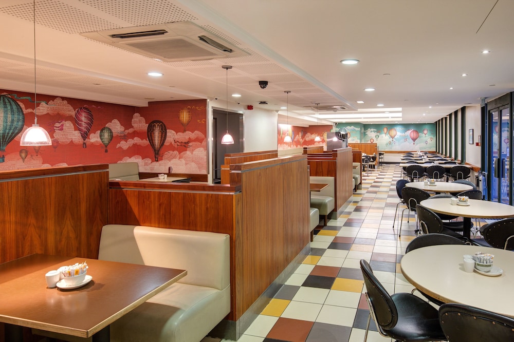 מזון ומשקאות