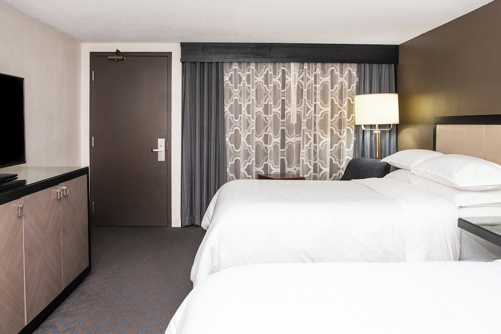 Sheraton Minneapolis West Hotel - photo 44