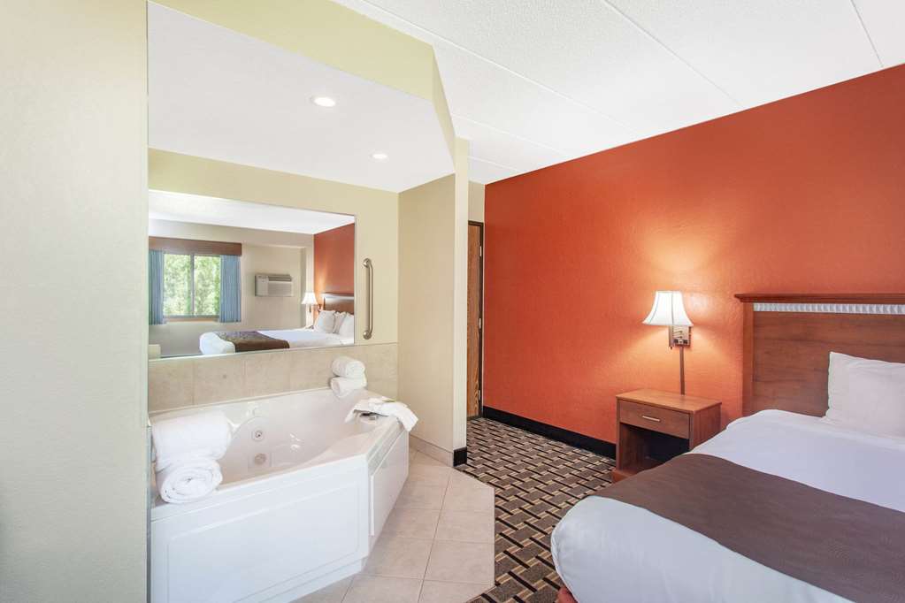 AmericInn by Wyndham Cloquet - photo 21