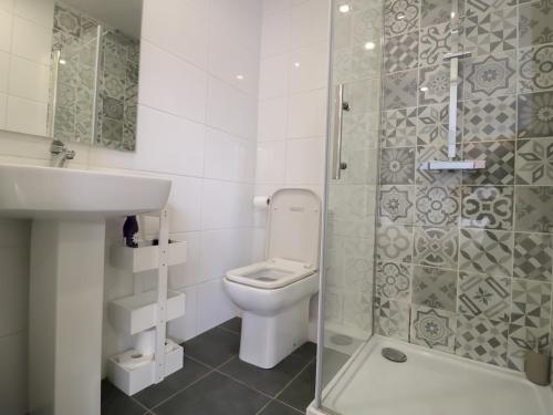 Modern Room with Private Outdoor space Pass the Keys — Gosforth — photo 4
