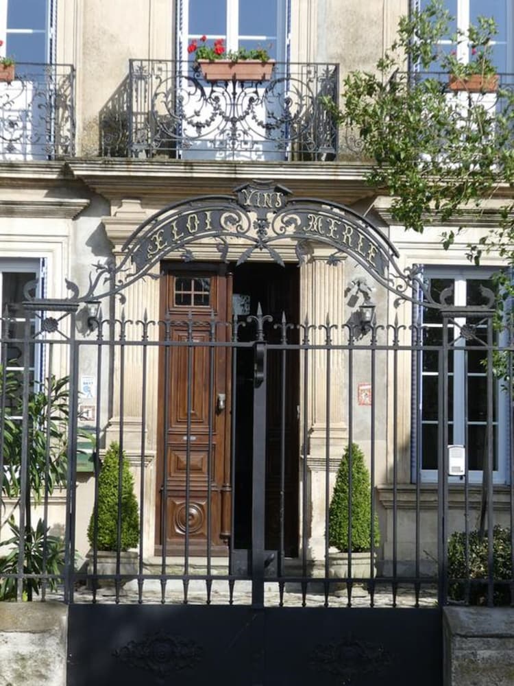 Eloi Merle B&B — 4-Star Luxury Hotel in Olonzac, France
