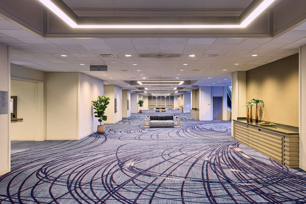 Los Angeles Airport Marriott - photo 81