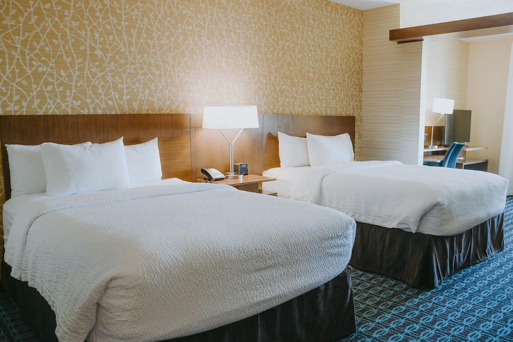 Fairfield Inn & Suites Lincoln Airport - photo 11