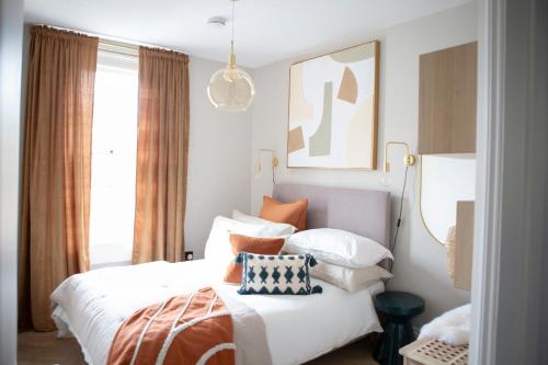 1 Bed Apartments Central Bath — 4-Star Luxury Hotel in Bath, United Kingdom