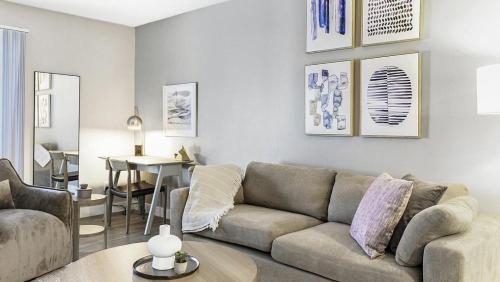 Landing Modern Apartment with Amazing Amenities — 4-Star Luxury Hotel in Tucson, United States