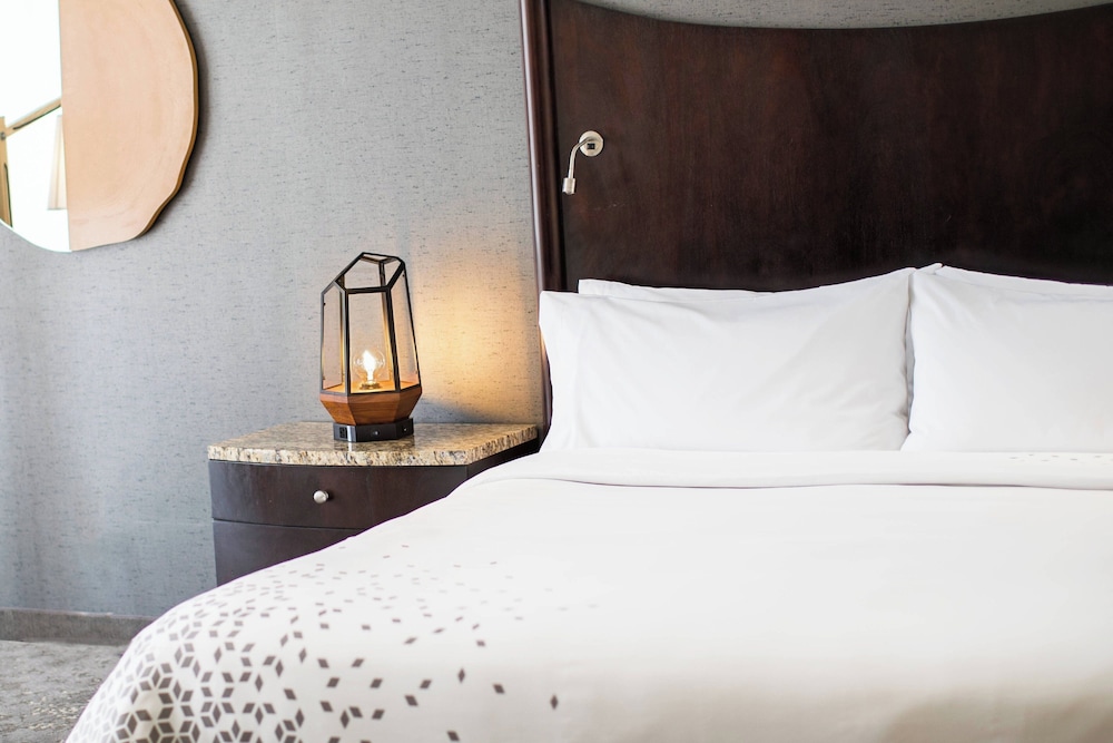 Renaissance Raleigh North Hills Hotel - photo 23