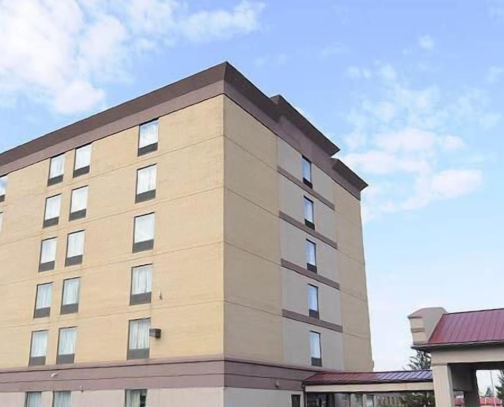 Days Inn by Wyndham Calumet Park - photo 14