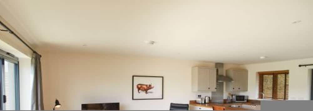 Host Stay Number Two Piglets in King's Lynn, United Kingdom