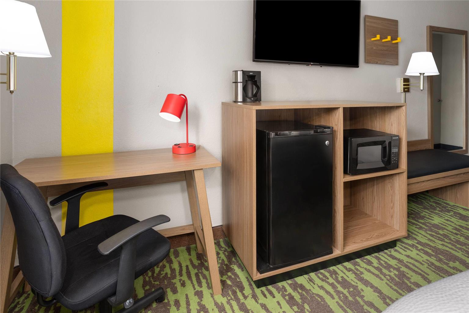 Super 8 by Wyndham New Stanton - photo 23