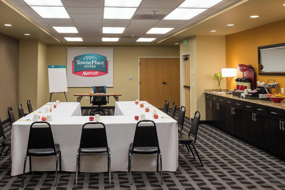 TownePlace Suites by Marriott Bend - photo 33
