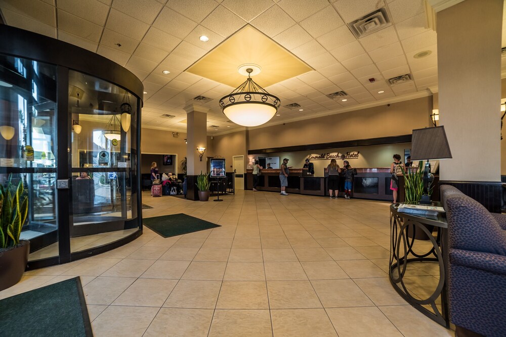 Emerald Beach Hotel - photo 2