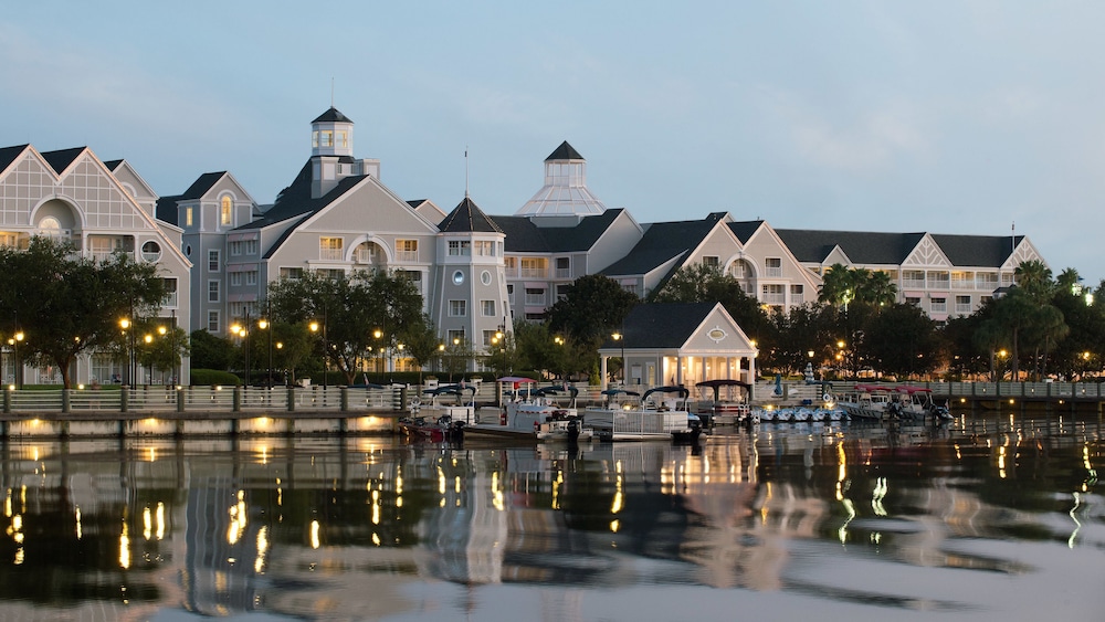 Disney's Yacht Club Resort - photo 27