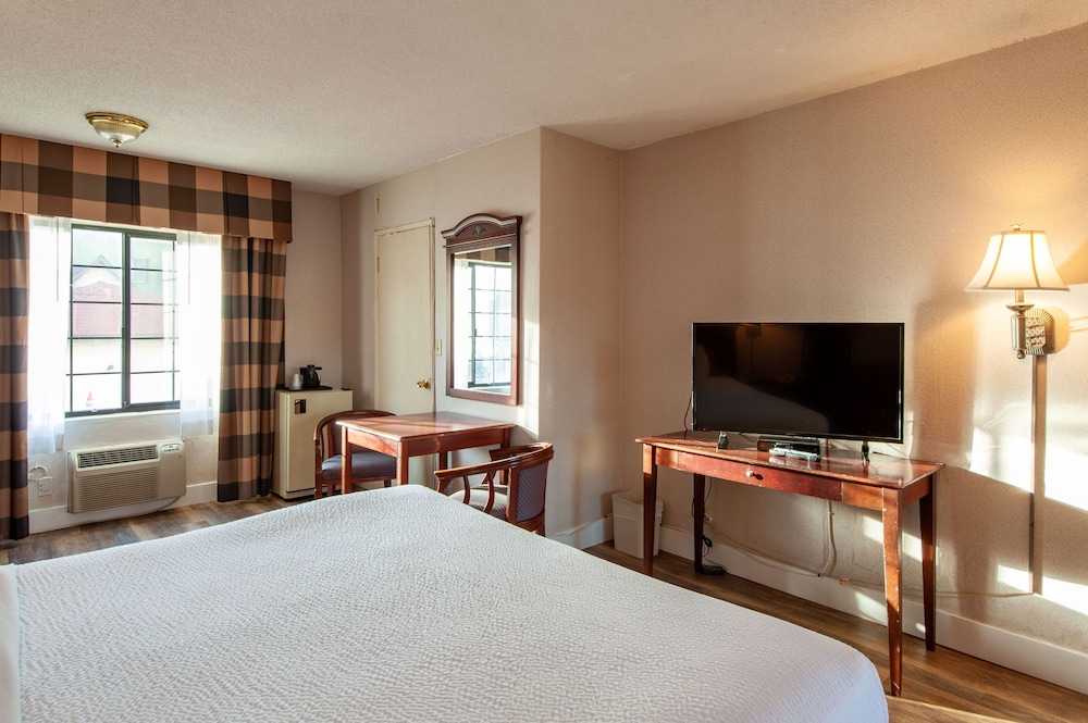 Studio City Court Yard Hotel - photo 11
