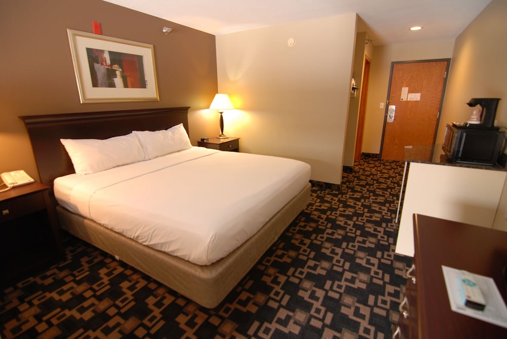 Express Suites Riverport Inn & Suites - photo 16