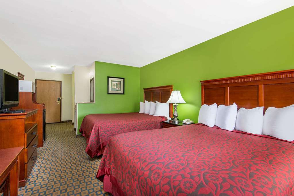 Days Inn & Suites by Wyndham Wichita - photo 6