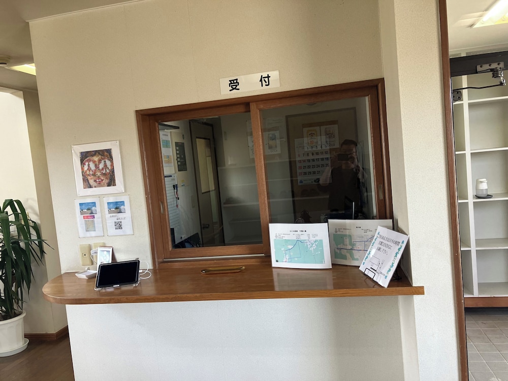 Train Line Field - carbon neutral hotel in Tobetsu
