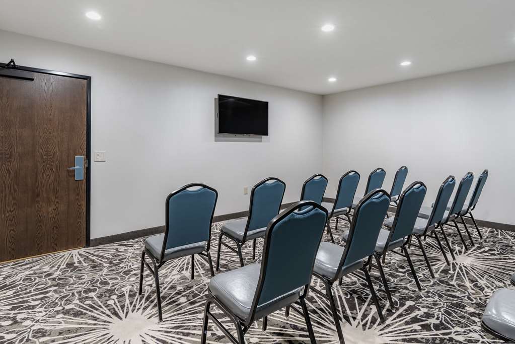 Comfort Inn & Suites Tualatin Lake Oswego South - photo 35