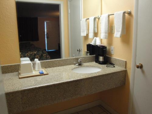 Poteau Inn - photo 7