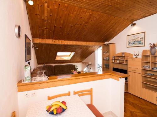 Apartment Sr Two Bedroom Apartment with Balcony and Sea View — 4-Star Luxury Hotel in Dubrovnik, Croatia