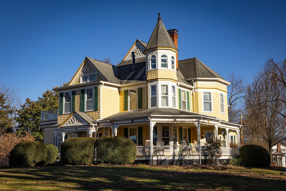 The Oaks Victorian Inn — hotel in Christiansburg