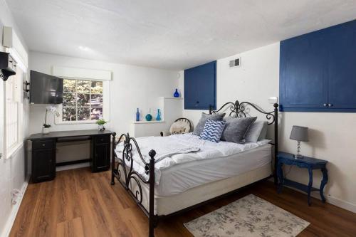 Hideaway at Gingerbread Gardens in San Bernardino, United States