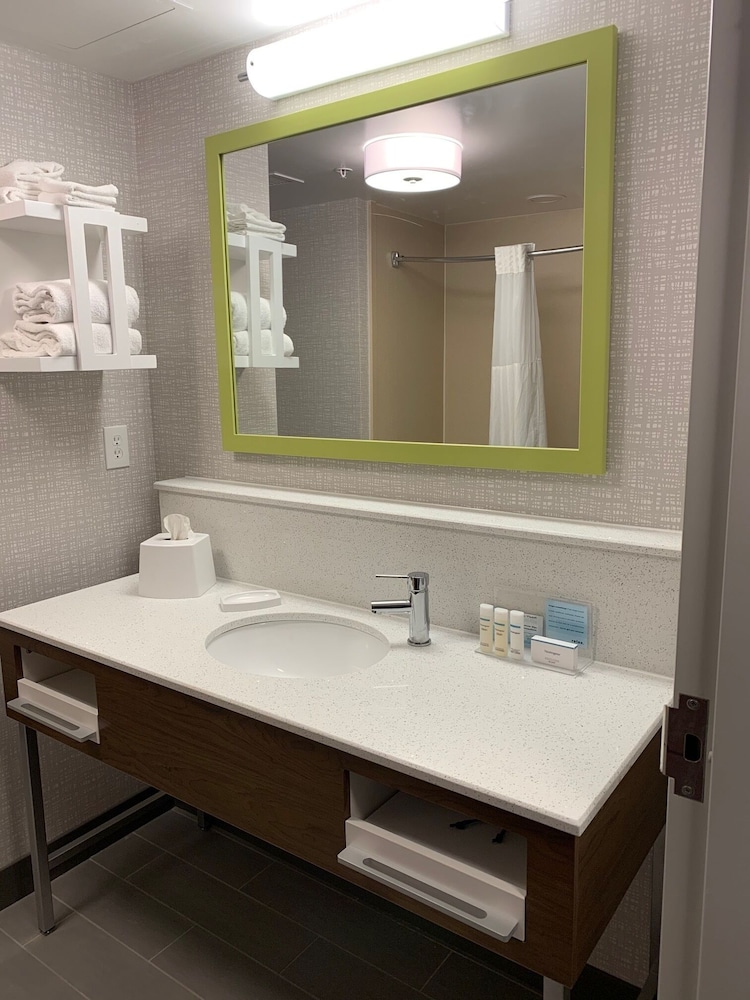 Hampton Inn & Suites Syracuse Dewitt - photo 29