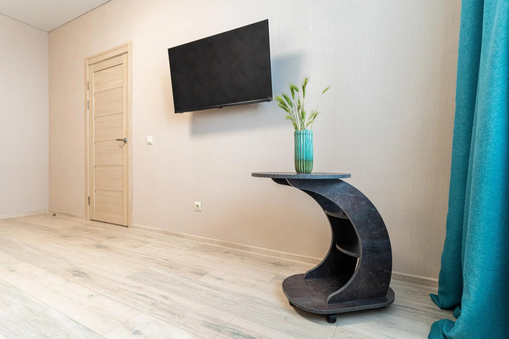 LetoApart on Kotanova Street 4 in Novorossiysk, Russia