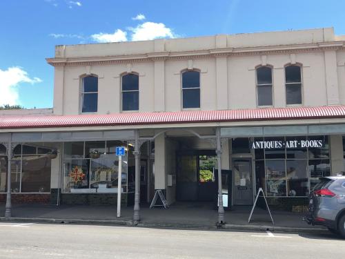 The Whitestone — 4-Star Luxury Hotel in Oamaru, New Zealand