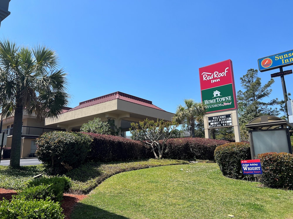 HomeTowne Studios By Red Roof Augusta - photo 25