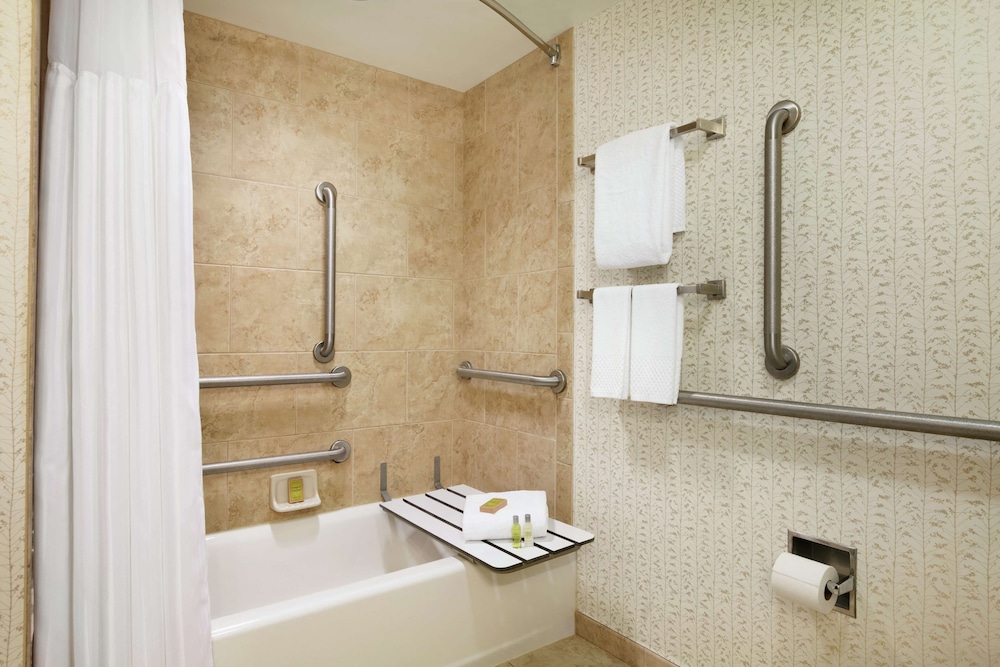 DoubleTree Resort by Hilton Lancaster - photo 32