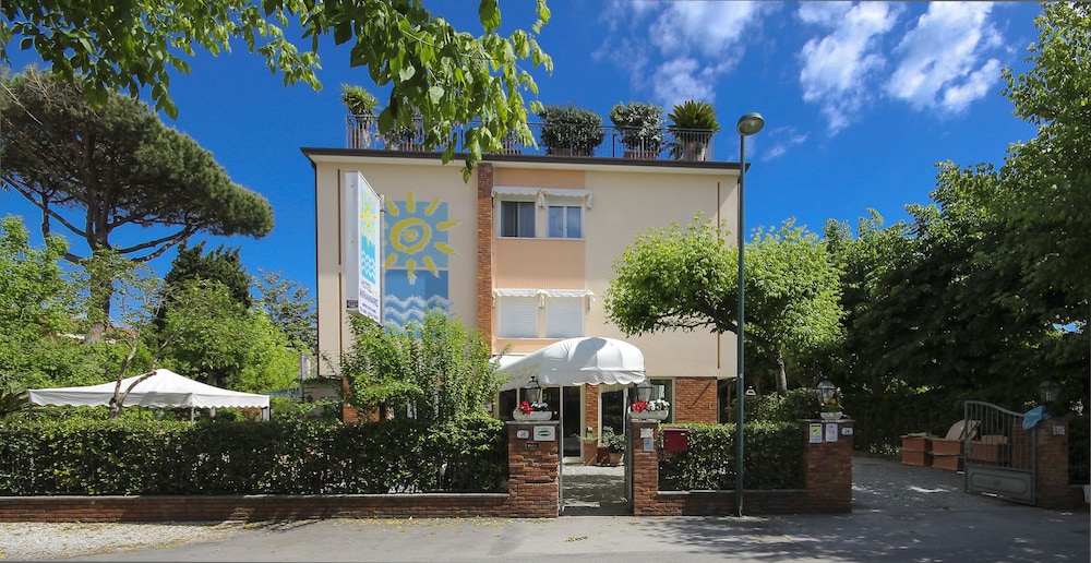 Hotel Miramare - last minute hotel in Forte Dei Marmi