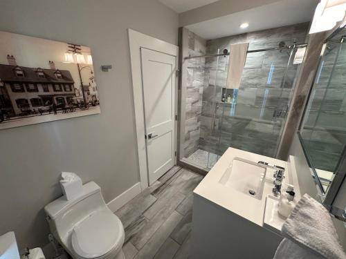 Entire Modern 7 Unit 7 Bath Boutique Inn - photo 38