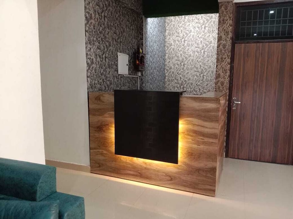 Hotel Soho Sector 51 Noida - last minute hotel in Noida
