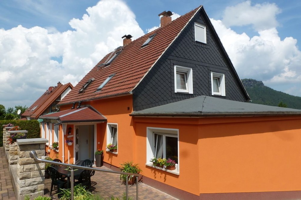 Feriendomizil Elbsandsteingebirge — 4-Star Luxury Hotel in Koenigstein, Germany