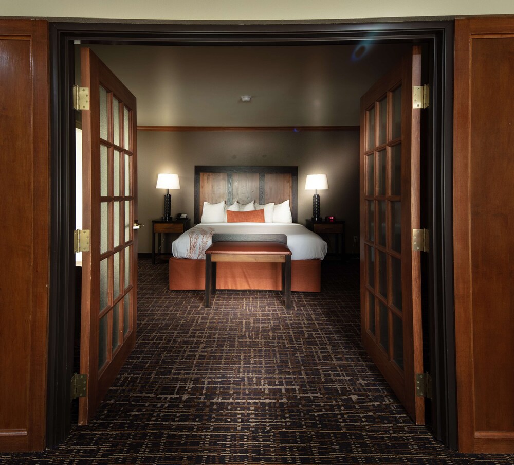 Best Western Wichita North Hotel and Suites - photo 23