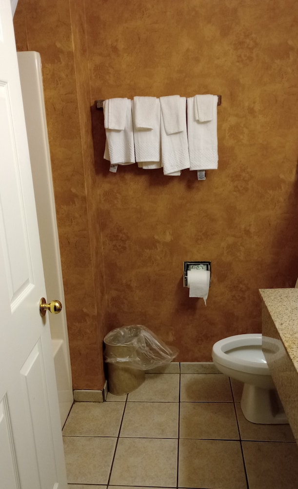 Quality Inn & Suites Somerset Downtown - photo 23