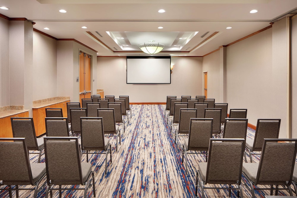 DoubleTree by Hilton Richmond Airport - photo 27