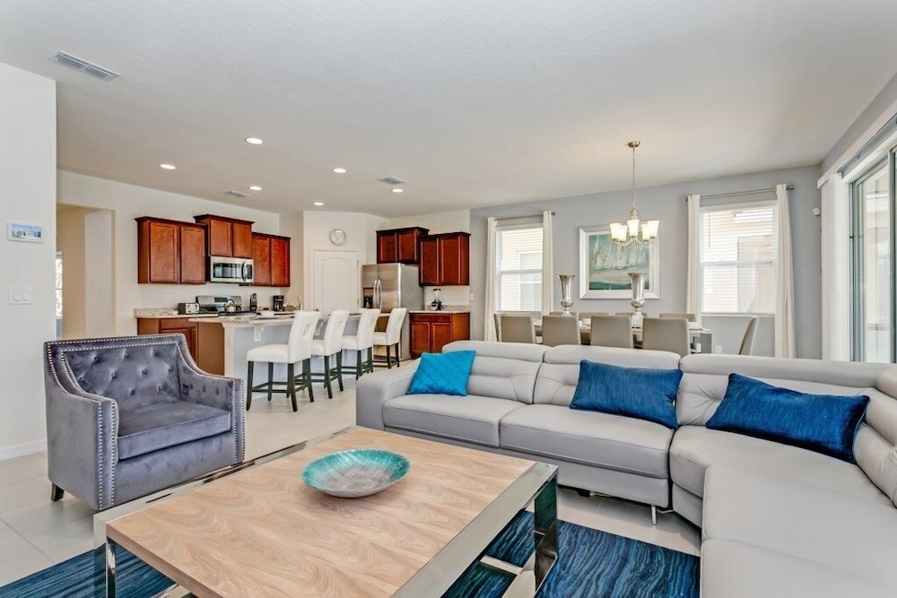 Amazing 7 Bedroom Solterra New Resort Home 7 Villa by Redawning - photo 27