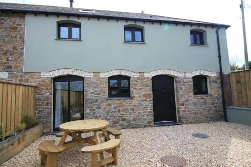 Swallows Nest at Widemouth Bay 2 bedroom cottage — 4-Star Luxury Hotel in Bude, United Kingdom