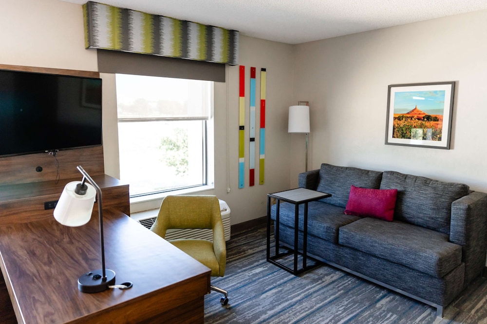Hampton Inn & Suites Scottsbluff Conference Center - photo 24