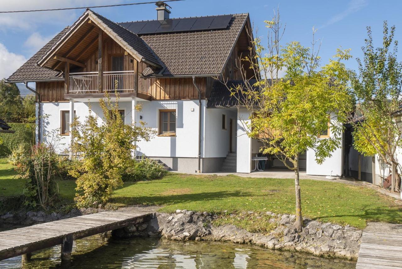 Dastraunseehaus - carbon neutral hotel in Traunkirchen