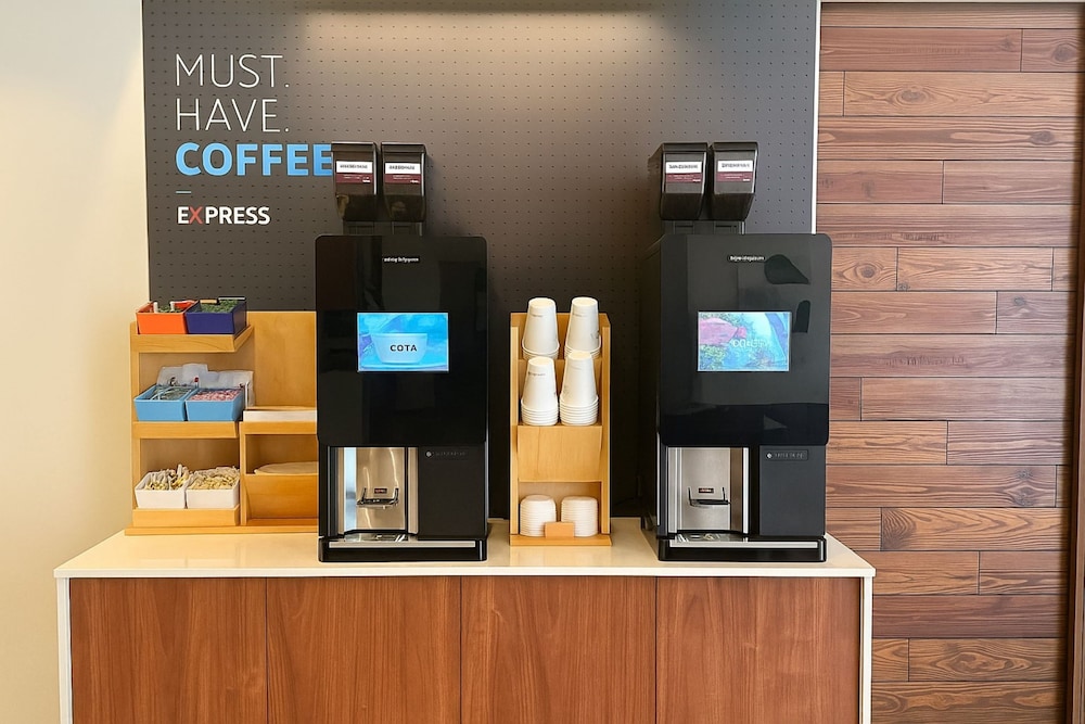 Holiday Inn Express South Burlington by IHG - photo 23