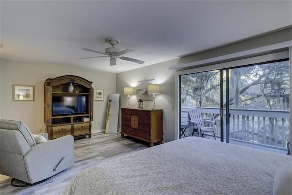 2342 Racquet Club at the Sea Pines Resort - photo 4