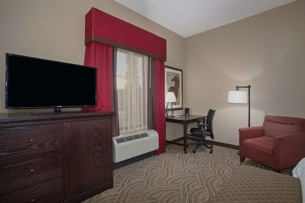 Hampton Inn & Suites I 35 Mulvane - photo 7