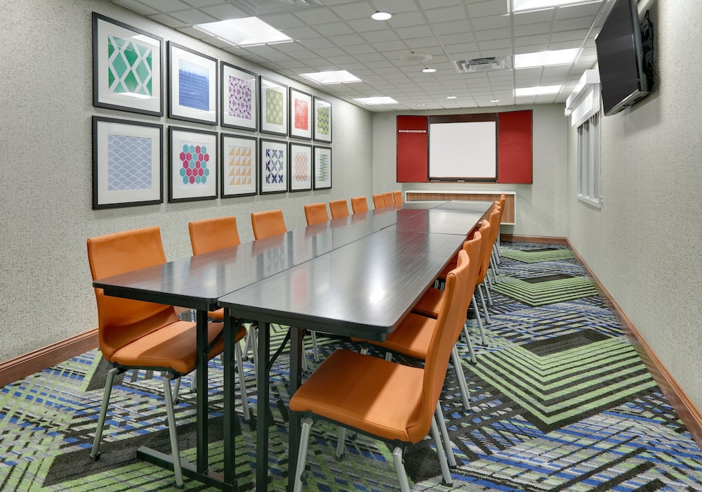 Holiday Inn Express Mitchell by IHG - photo 34