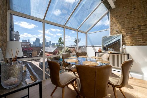 GuestReady Trendy penthouse with terrace in London — 4-Star Luxury Hotel in London, United Kingdom